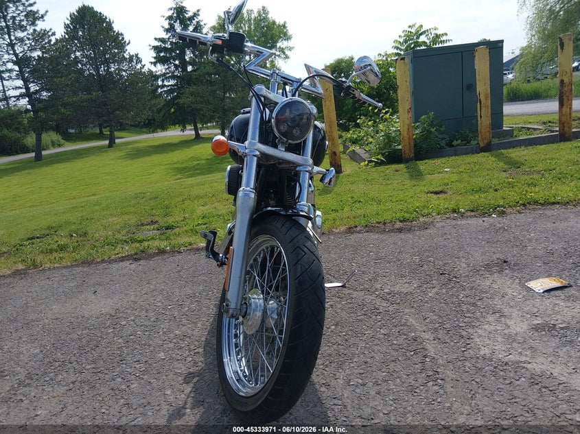 2013 HARLEY-DAVIDSON SUPER GLIDE MOTO 2