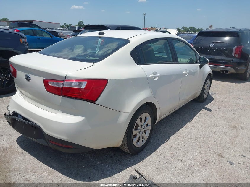 2016 KIA RIO auction photo 4