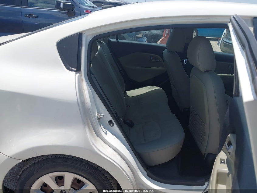 2016 KIA RIO auction photo 8