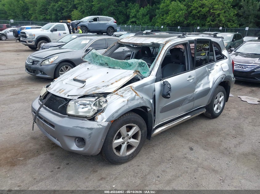 2004 TOYOTA RAV4 auction photo 2
