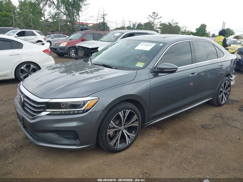 2021 VOLKSWAGEN PASSAT auction photo 2