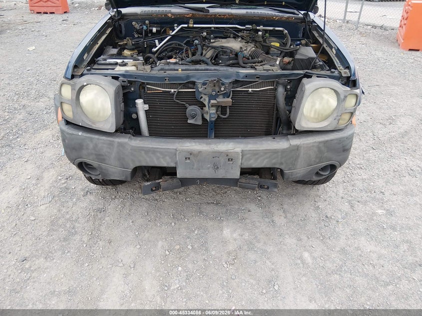 2004 Nissan Xterra Xe VIN: 5N1ED28T64C677154 Lot: 45334086