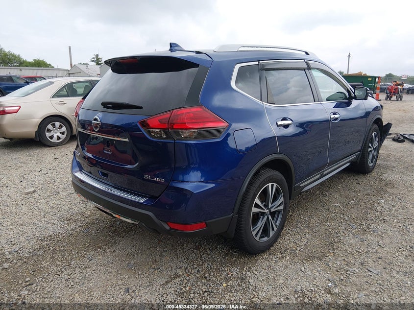 2017 NISSAN ROGUE auction photo 4