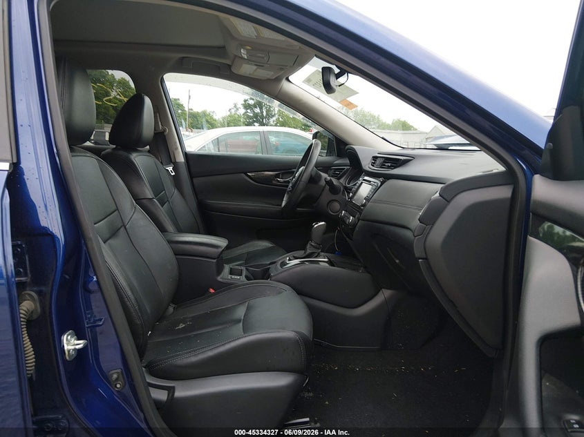 2017 NISSAN ROGUE auction photo 5