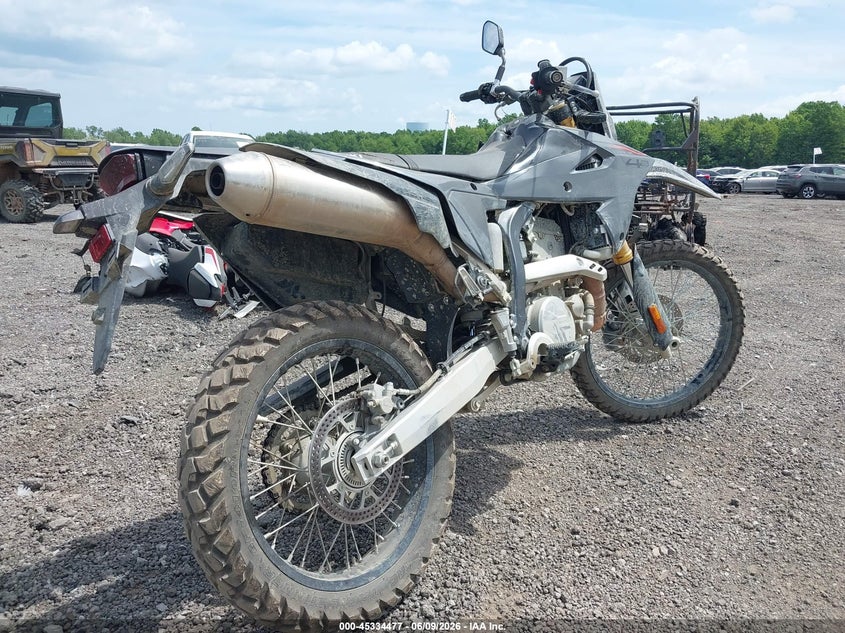 2025 SUZUKI DR-Z ENDURO_BIKE 1