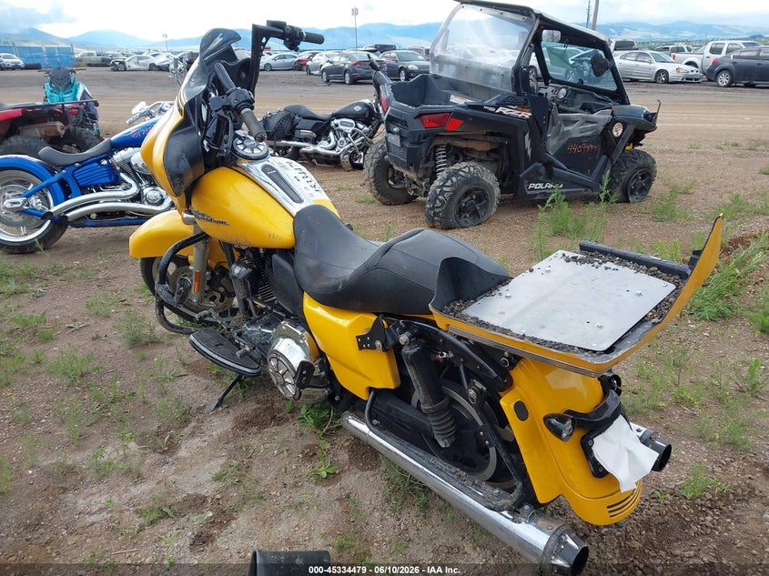 HARLEY-DAVIDSON FLHX 2013