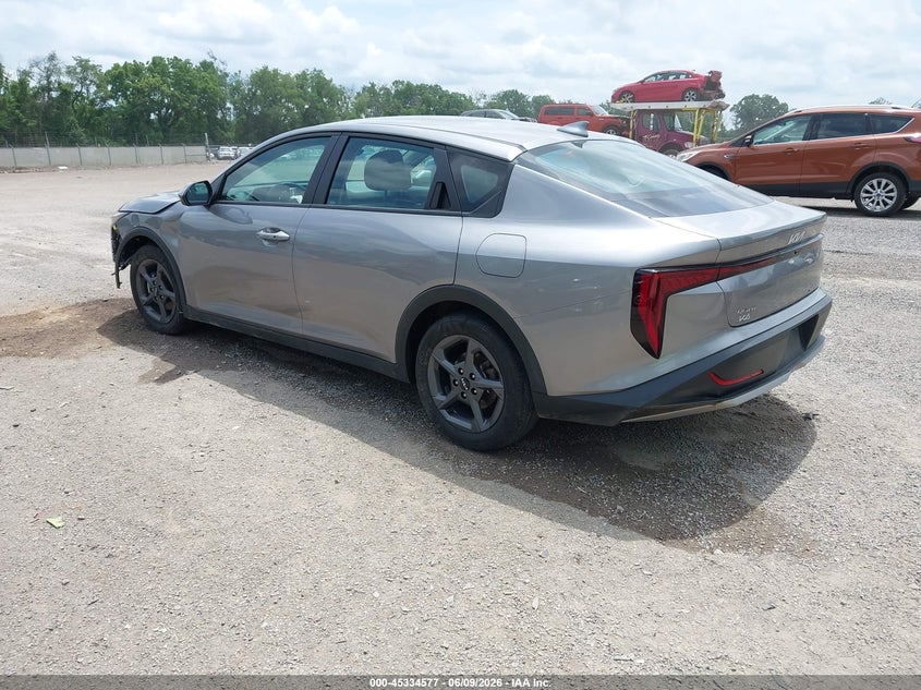 2025 KIA K4 auction photo 3
