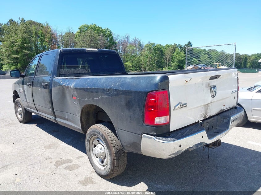 Vin: 3c6ur5hl5hg636558, lot: 45832685, ram 2500 tradesman  4x4 8' box 20173