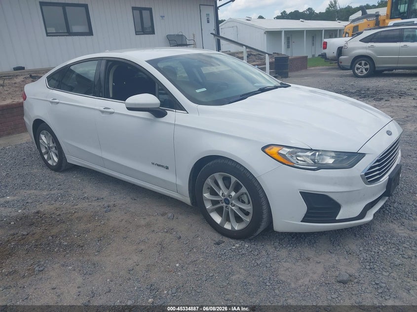 Vin: 3fa6p0lu7kr211449, lot: 45832823, ford fusion hybrid se 2019 img_1