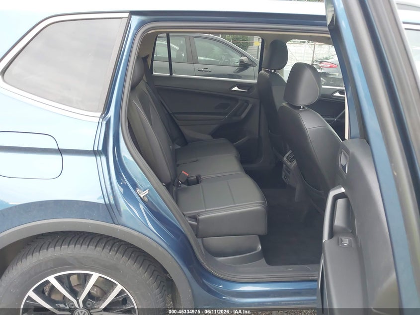 VOLKSWAGEN TIGUAN 2020 VIN 3VV2B7AX8LM052583