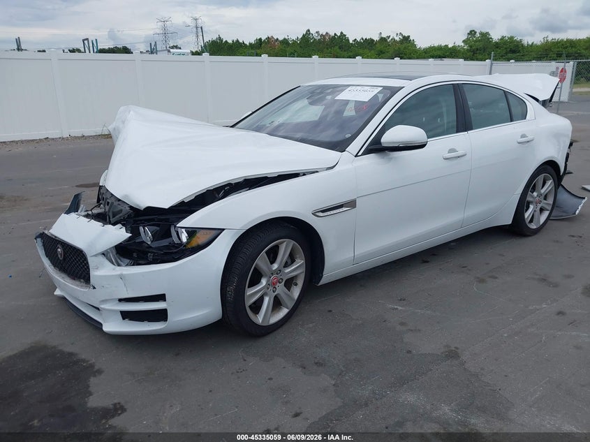 Vin: sajad4fx7kcp47943, lot: 45832995, jaguar xe 25t premium 20192