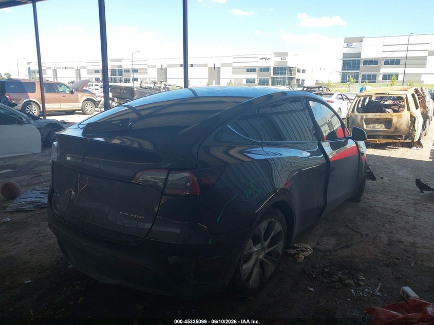 2024 TESLA MODEL Y ELECTRIC(VIN: 7SAYGDEE7RF022718