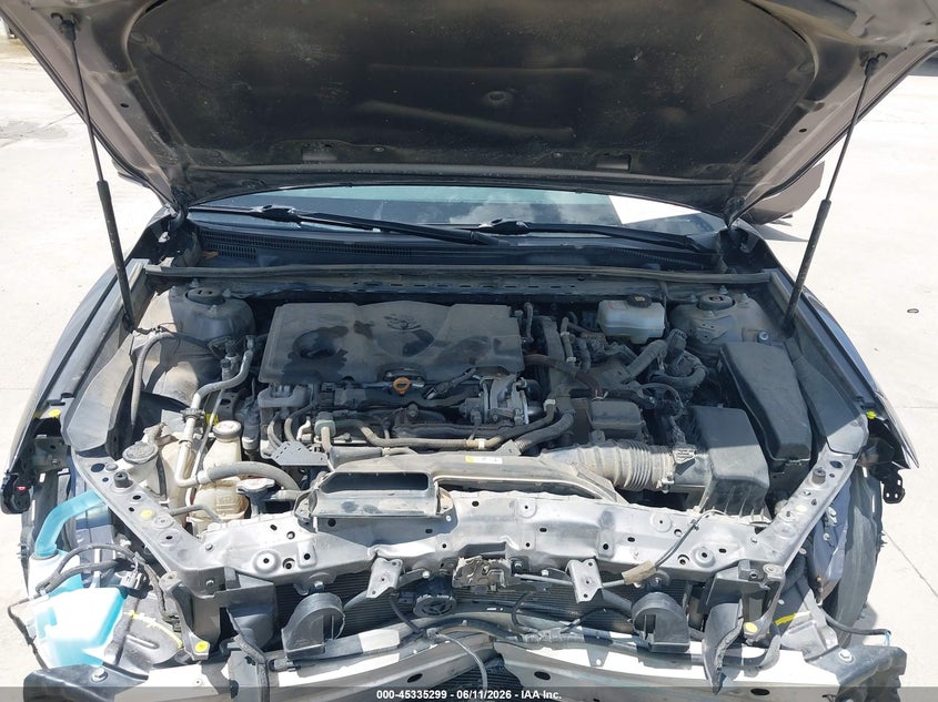 2020 TOYOTA CAMRY XLE HYBRID — Photo 10
