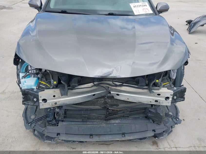 2020 TOYOTA CAMRY XLE HYBRID — Photo 6
