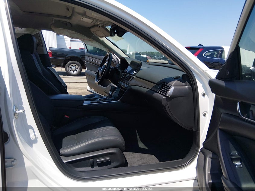 2018 HONDA ACCORD auction photo 5
