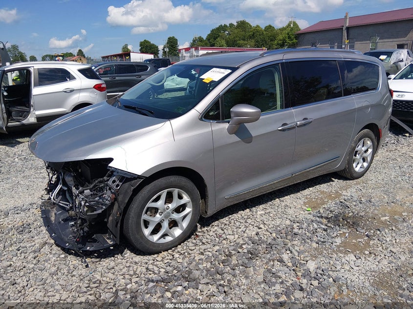 Vin: 2c4rc1eg6hr756797, lot: 45833342, chrysler pacifica touring-l plus 20172