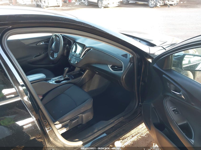 2019 Chevrolet Malibu VIN 1G1ZD5ST7KF160367 nuotrauka 5