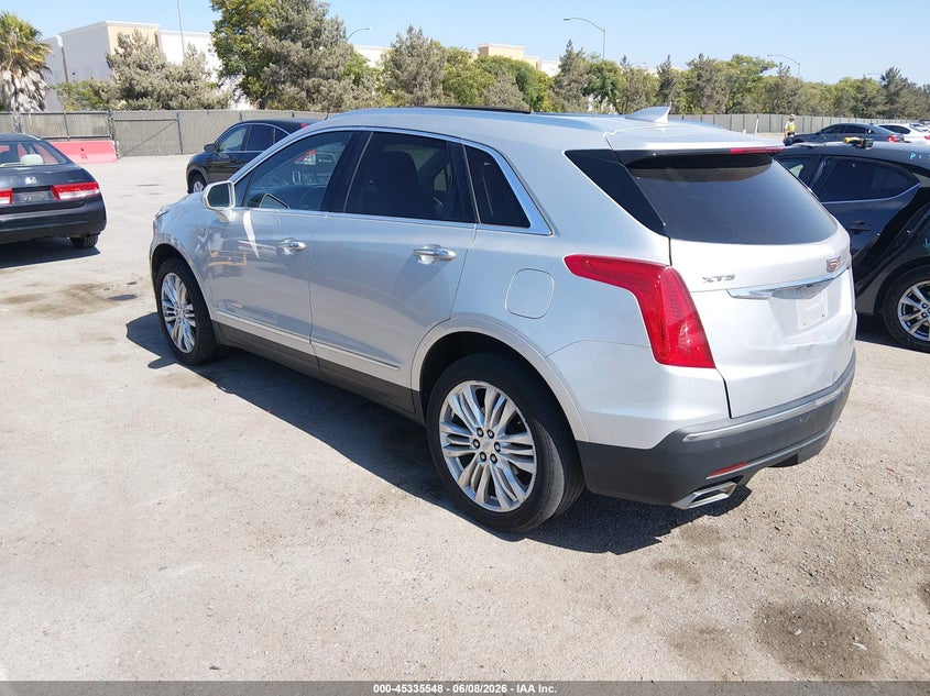 2017 CADILLAC XT5 auction photo 3