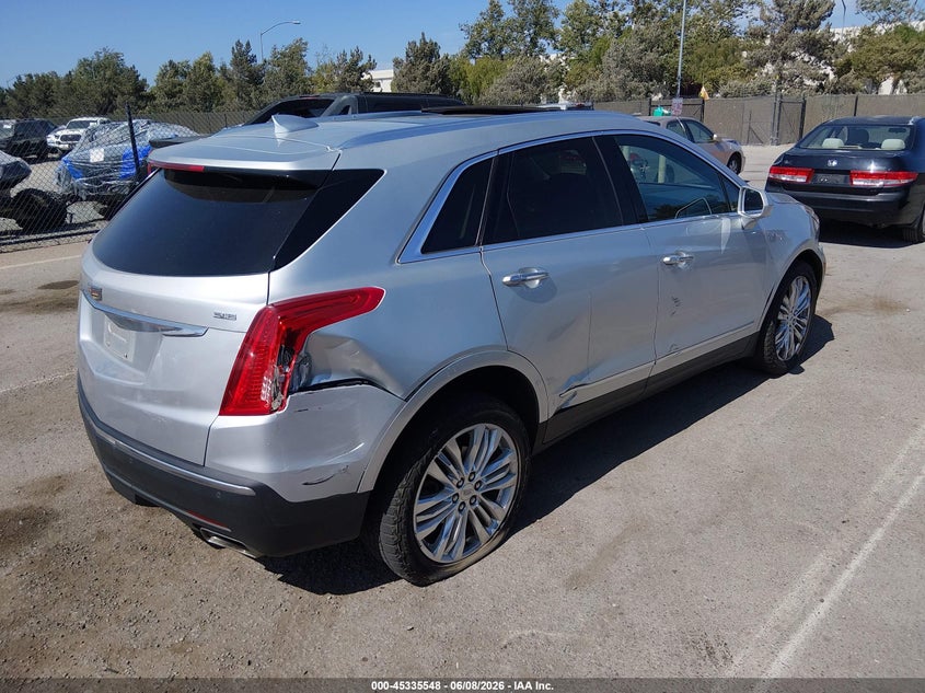 2017 CADILLAC XT5 auction photo 4