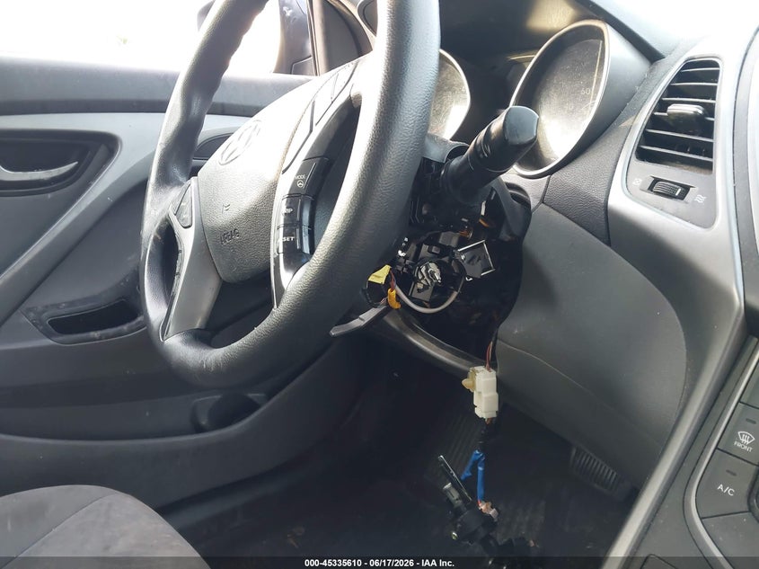 2014 HYUNDAI ELANTRA auction photo 6