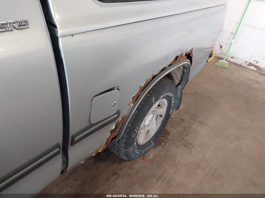 2000 TOYOTA TUNDRA auction photo 6