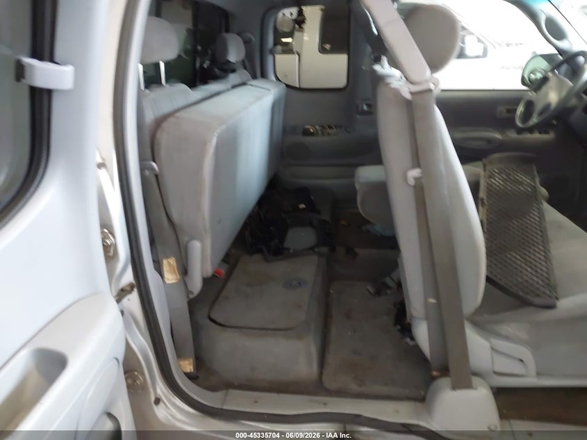 2000 TOYOTA TUNDRA auction photo 8