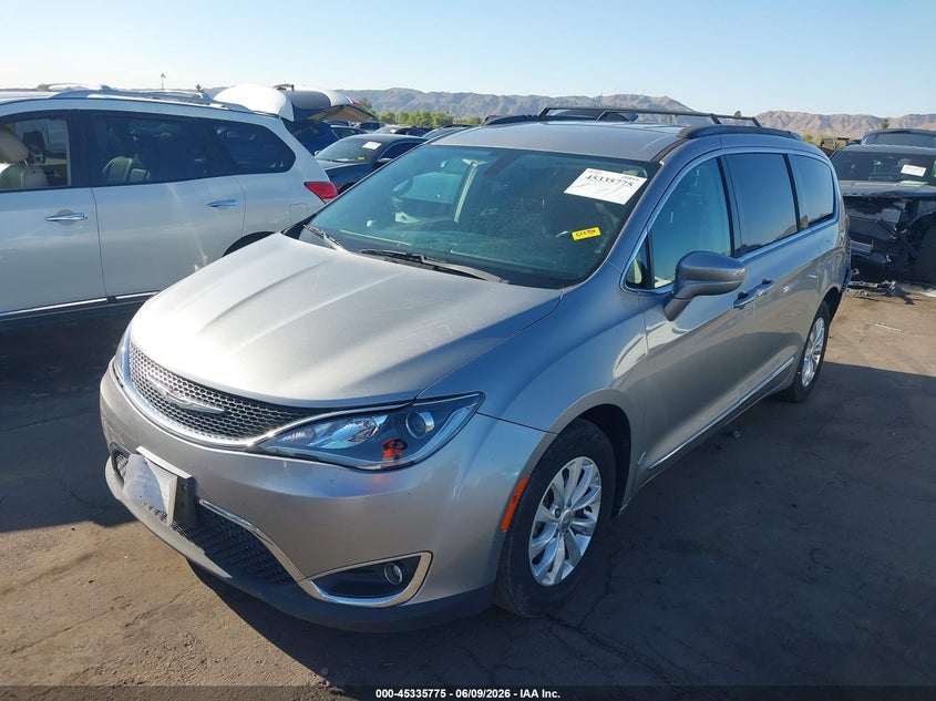 Vin: 2c4rc1bg6hr576935, lot: 45833711, chrysler pacifica touring-l 20172