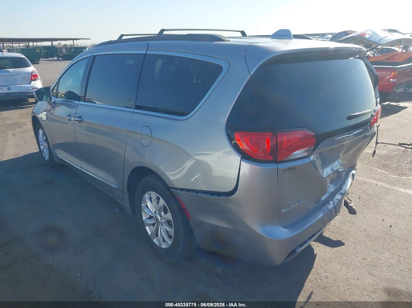 Vin: 2c4rc1bg6hr576935, lot: 45833711, chrysler pacifica touring-l 20173