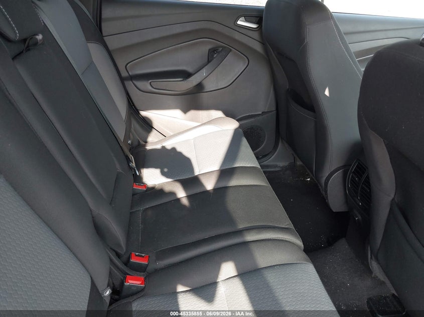 VIN 1FMCU0GD3JUD35947 2018 FORD ESCAPE SE