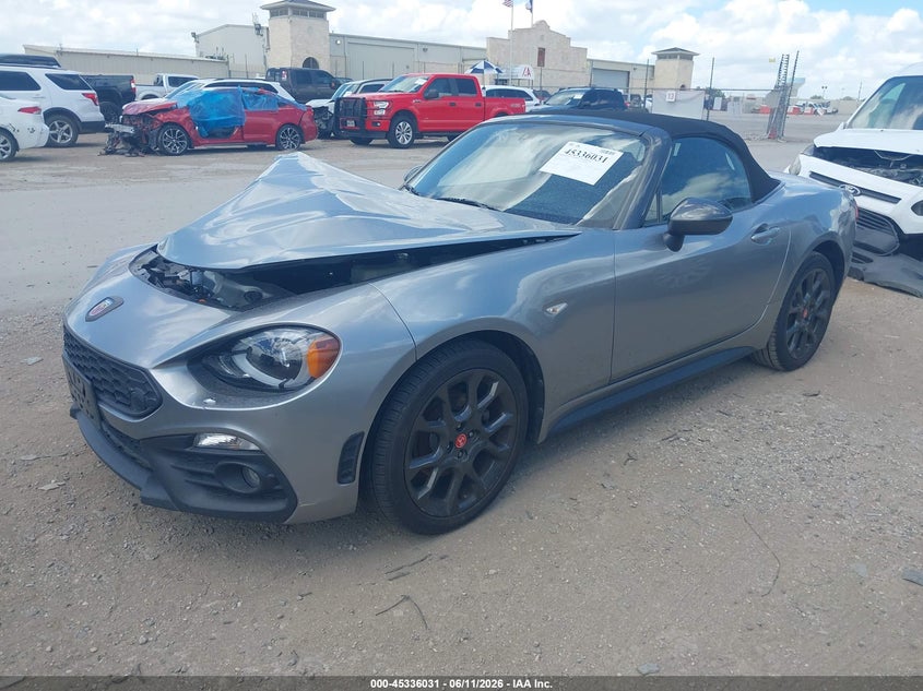 2017 FIAT 124 SPIDER auction photo 2