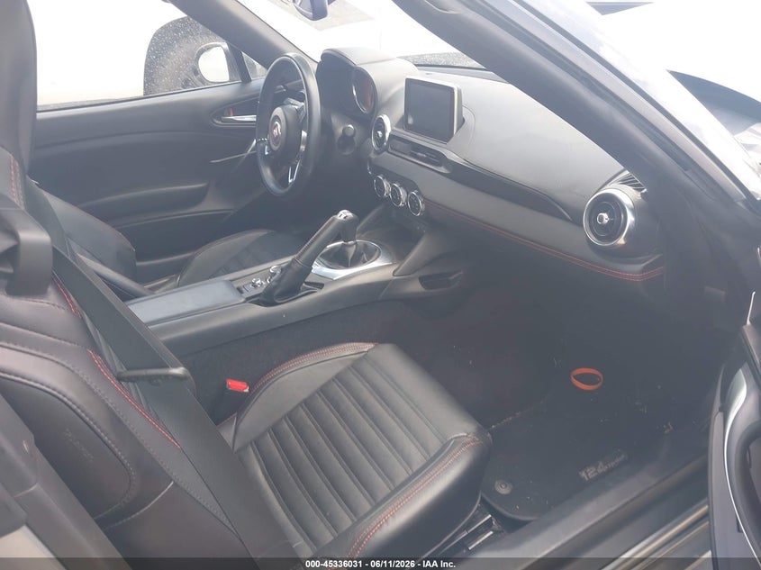 2017 FIAT 124 SPIDER auction photo 5