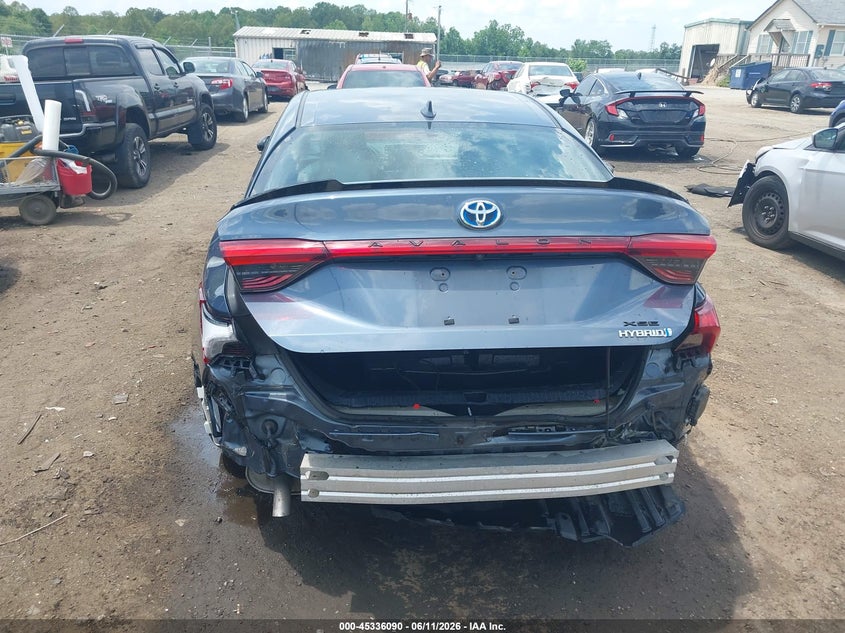AtlanticExpress - Toyota Avalon Hybrid