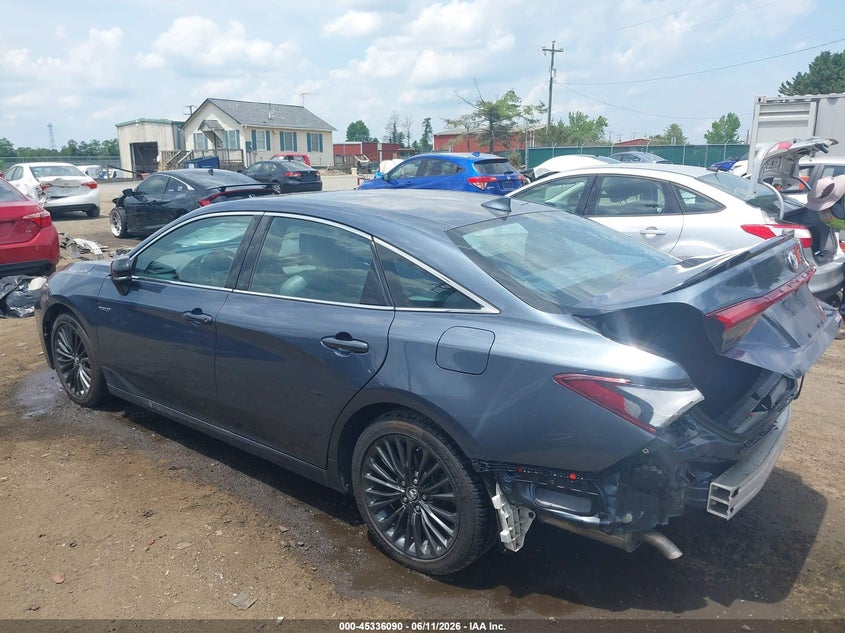 AtlanticExpress - Toyota Avalon Hybrid