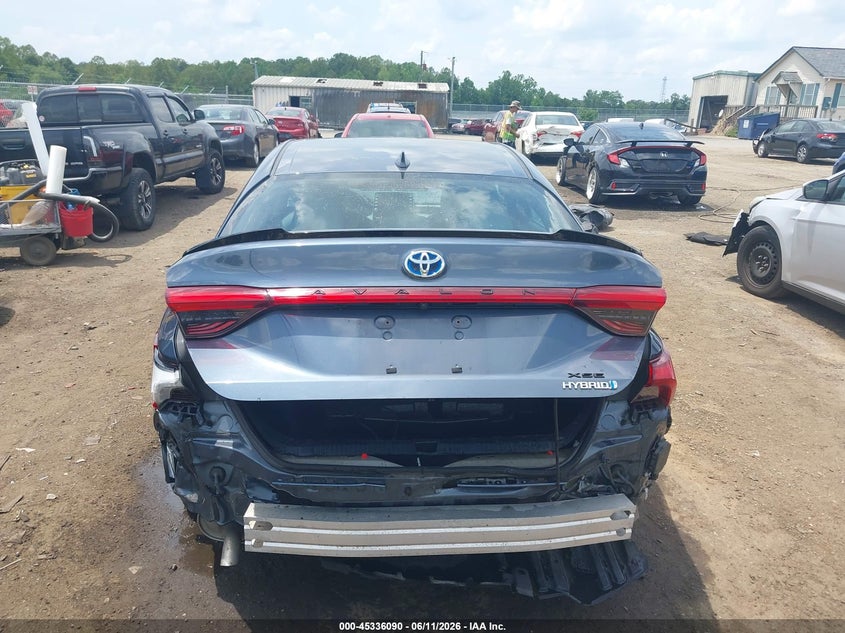 AtlanticExpress - Toyota Avalon Hybrid
