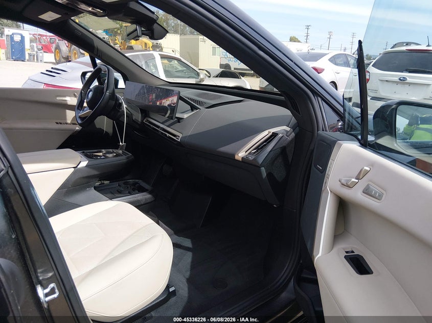 2024 BMW IX auction photo 5