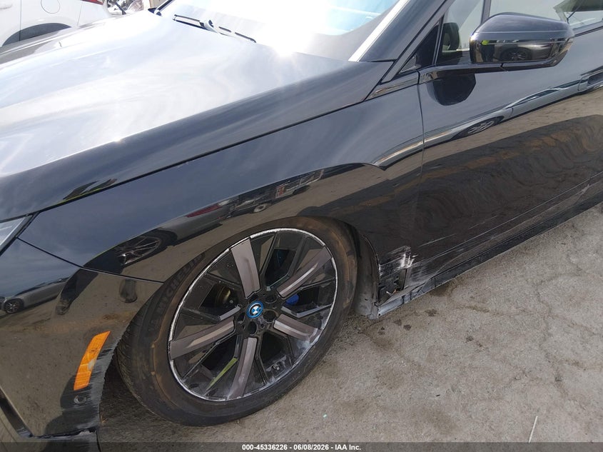 2024 BMW IX auction photo 6