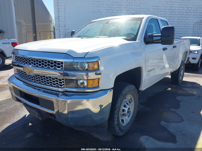 2019 CHEVROLET SILVERADO 2500HD auction photo 2