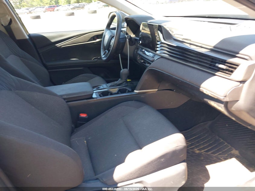 2025 TOYOTA CAMRY auction photo 5