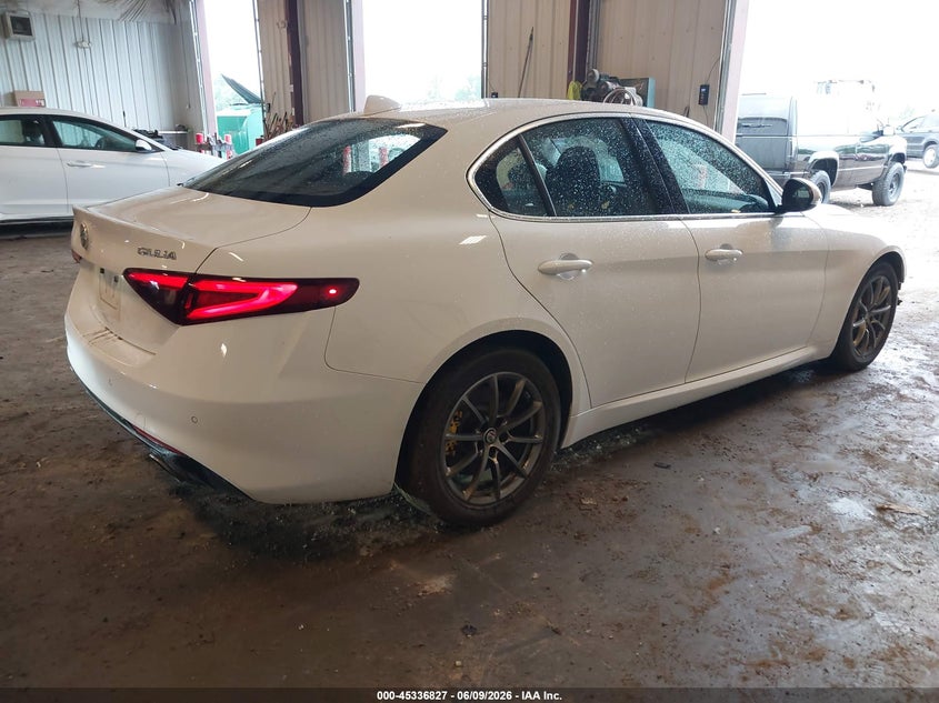 2017 ALFA ROMEO GIULIA auction photo 4