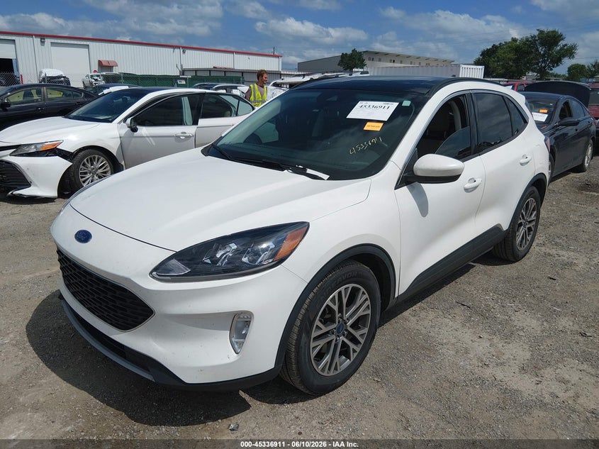 2021 FORD ESCAPE auction photo 2