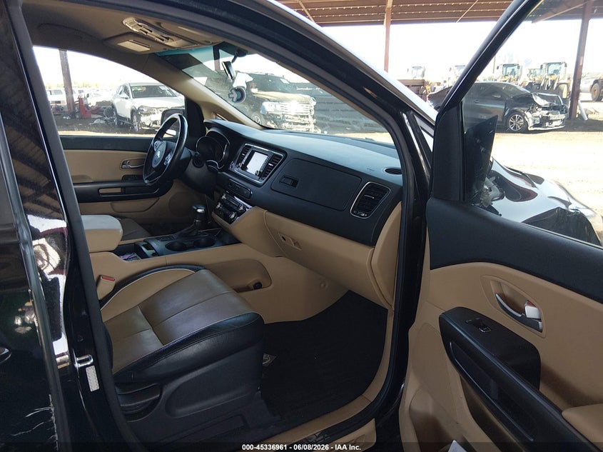 VIN KNDMB5C18H6283186 2017 KIA SEDONA LX