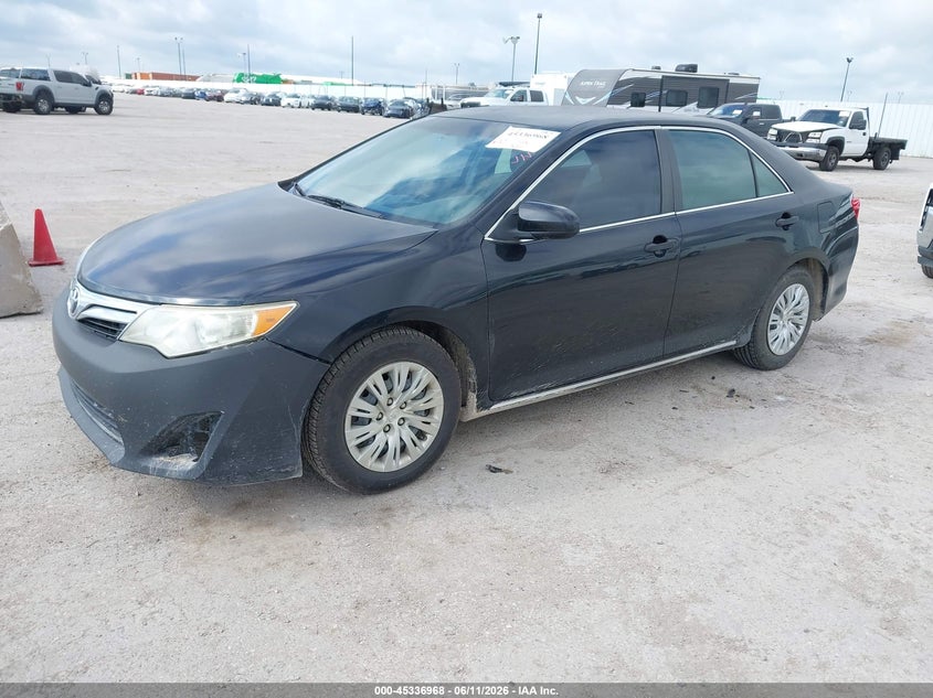 2014 TOYOTA CAMRY auction photo 2