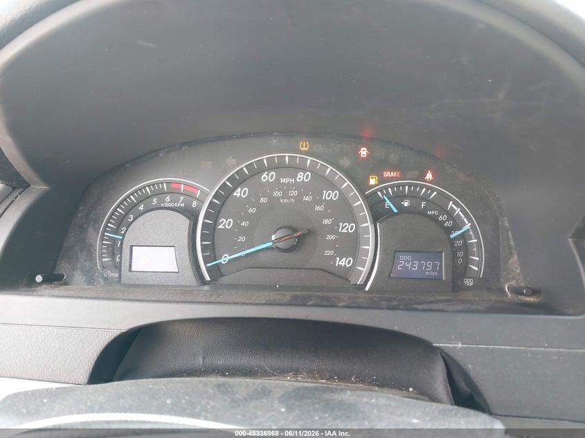 2014 TOYOTA CAMRY auction photo 7