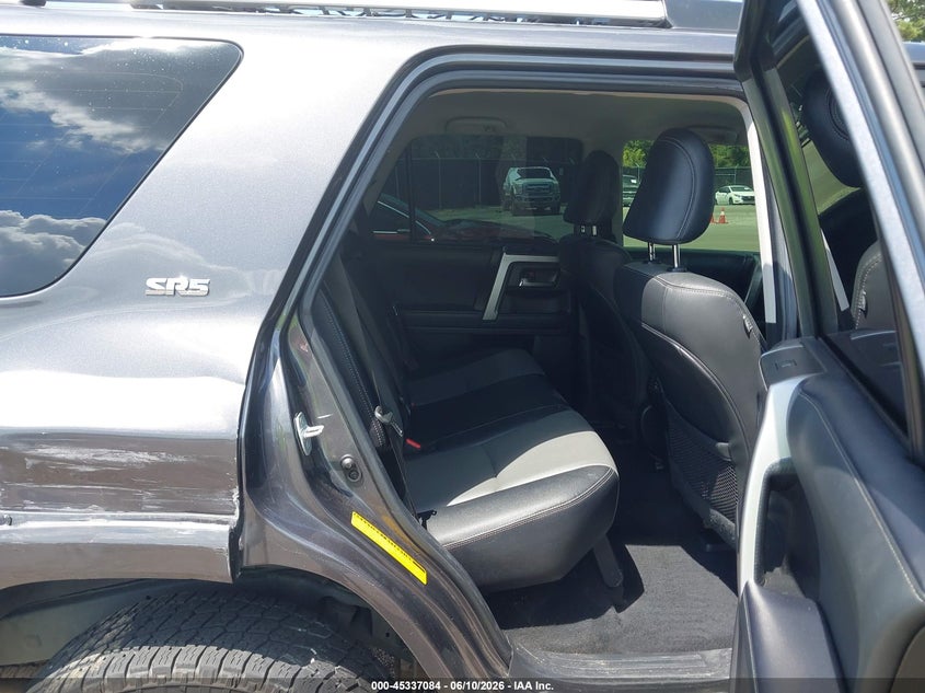 2021 TOYOTA 4RUNNER auction photo 8