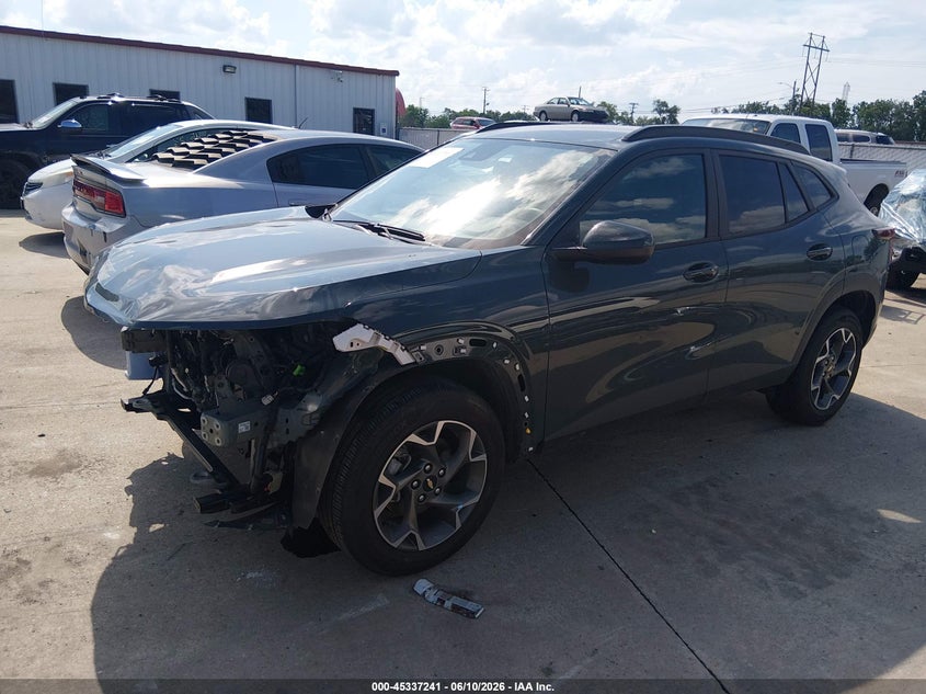 2025 CHEVROLET TRAX auction photo 2
