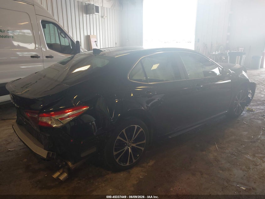 2020 TOYOTA CAMRY auction photo 4