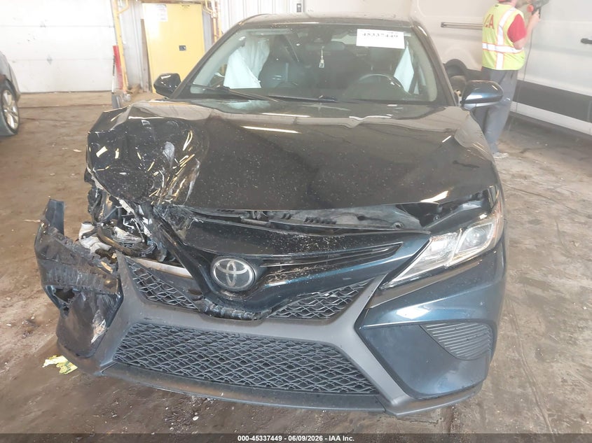 2020 TOYOTA CAMRY auction photo 6