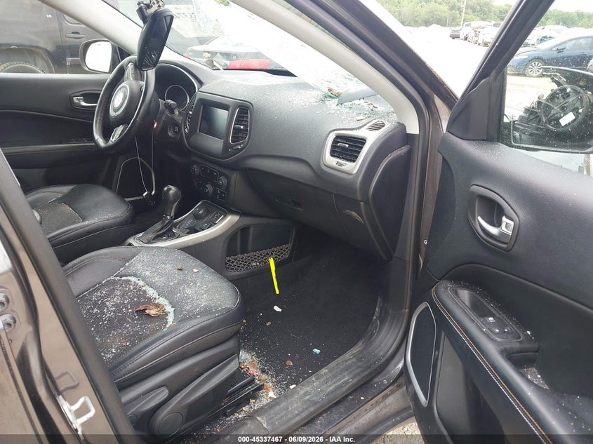 2017 JEEP NEW COMPASS auction photo 5