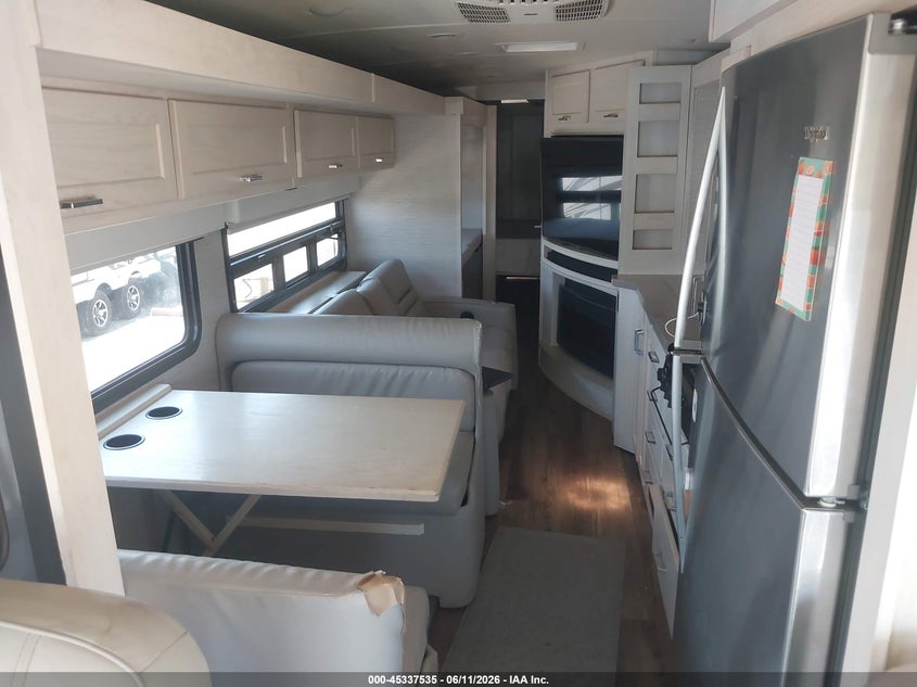 2021 WINNEBAGO FREIGHTLINER CHASSIS auction photo 5