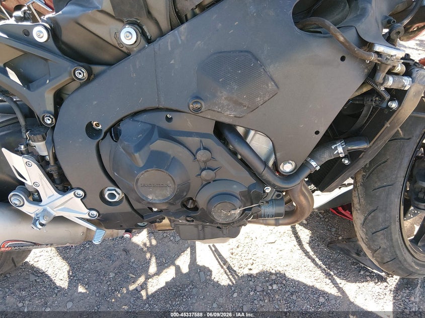 2022 HONDA CBR1000 auction photo 8